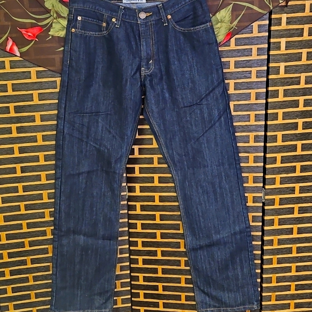 Levis Signature Slim Straight Fit NWOT Dark Wash 32x32